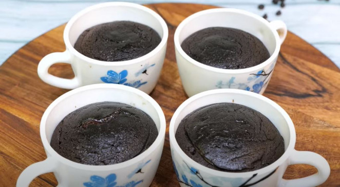 Lava Cake: कढ़ाई में बनाएं चोको लावा कप केक, जानें आसान रेसिपी