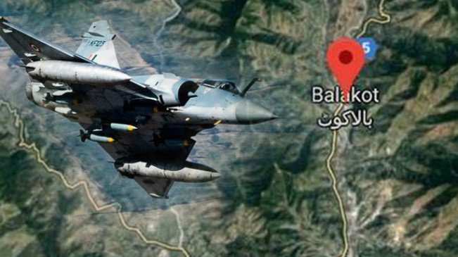 पाकिस्तान का कबूलनामा: बालाकोट एयर स्ट्राइक में मारे गए थे 300 आतंकी, पाक के पूर्व राजनयिक ने टीवी पर LIVE डिबेट में कबूला 
