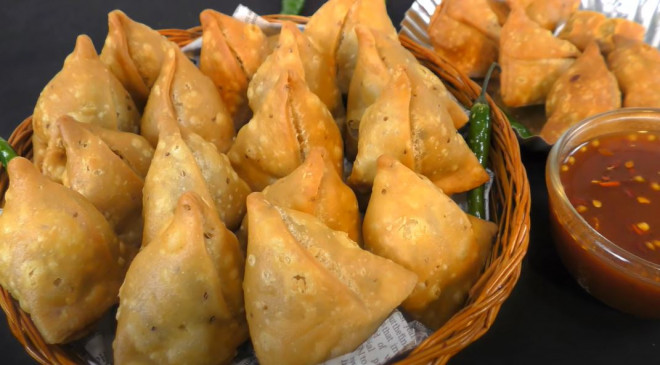Breakfast: गेहूं के आटे से बनाएं क्रिस्पी नैनो समोसा, स्वाद में होते हैं लाजवाब 