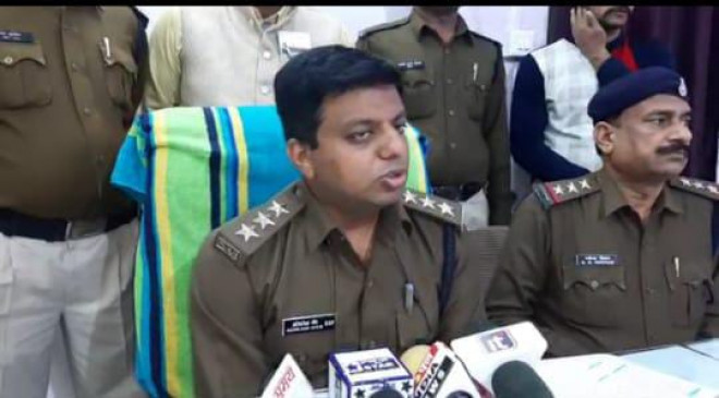 Lover, along with friends, gives contract to kill girlfriends husband, accused arrested
