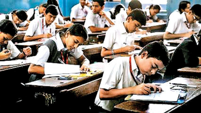 Promotion of conducting examinations with new pattern, students confuse with sudden pattern change