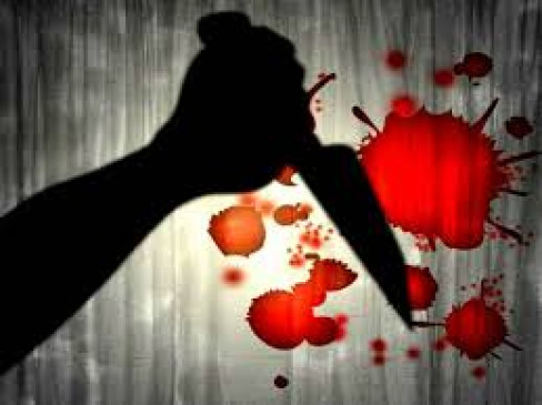 Stabbed the knife in the stomach Stabbed the knife in the stomach