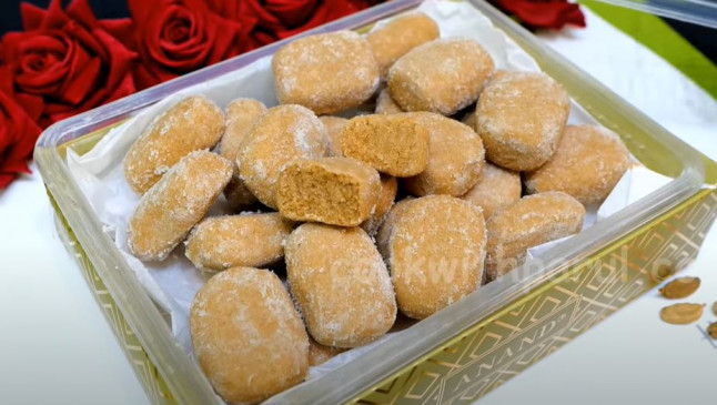 Sweet: सिर्फ 10 मिनट में आटे से बनाएं स्वादिष्ट पेड़े, जानें रेसिपी