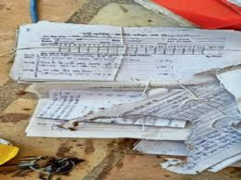 Universitys answer books found on the highway
