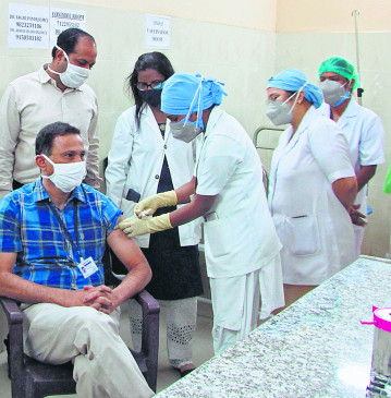 नागपुर  शहर में 131.65 और ग्रामीण में 97 प्रतिशत लोगों ने लगवाई वैक्सीन