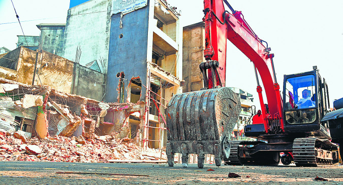 Angry erupted on seeing the blast, stone pelting in Ram Nagar, accused in custody