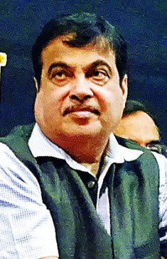 Employment opportunities in the field of travel, tourism - Gadkari