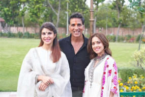 'Ram Setu' के लिए अक्षय कुमार पहुंचे अयोध्या , जैकलिन फर्नांडीज हुई इमोशनल, नुसरत भरुचा आई साथ नजर