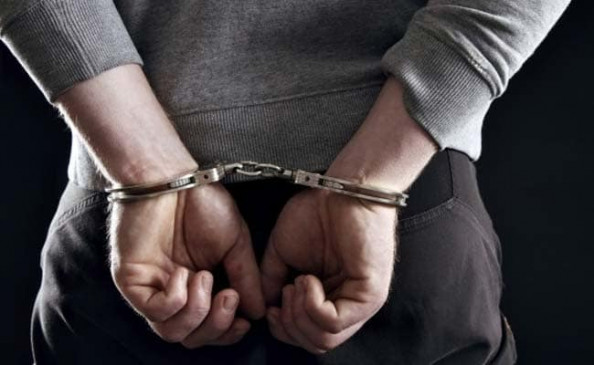 कटनी - 3 साल से फरार दुराचार का आरोपी बिल्डर गुजरात से गिरफ्तार