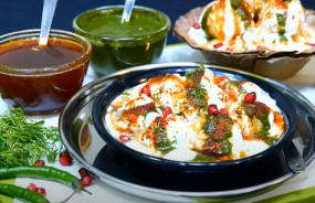 Dahi vada: घर पर इस ट्रिक से बनाएं बाजार जैसे सॉफ्ट दही वड़ा, ये है आसान रेसिपी