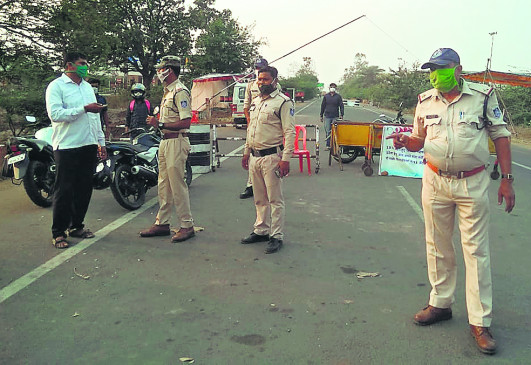 Strictness increased on Madhya Pradesh border, thermal screening of all passengers