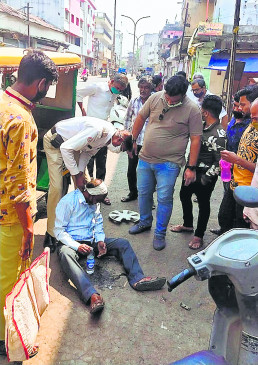 Traffic policeman misbehaved, drivers head cracked