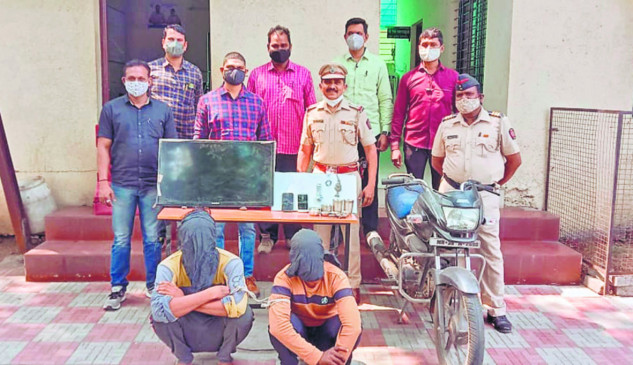 Accused carrying stolen LED on stolen vehicle, police arrested
