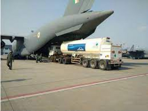 सीएम की मांग पर वायु सेना के विमानों से महाराष्ट्र में पहुंचेगा ऑक्सीजन