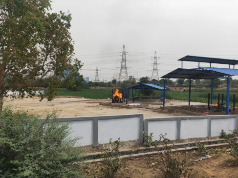 Pataleshwar Mokshdham Phul 4 Funeral processions done in the open