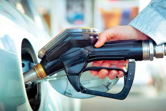 Fuel Price: पेट्रोल- डीजल के दाम में हुई बढ़ोतरी या कटौती, यहां जानें