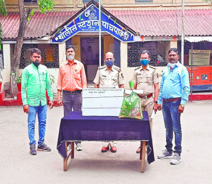 Smugglers caught hiding hemp on railway tracks