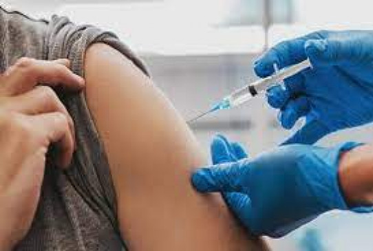 टोपे ने कहा - जब वैक्सीन ही नहीं तो 1 मई से कैसे शुरु होगा अभियान, वडेट्टीवार बोले - पहले करें रक्तदान