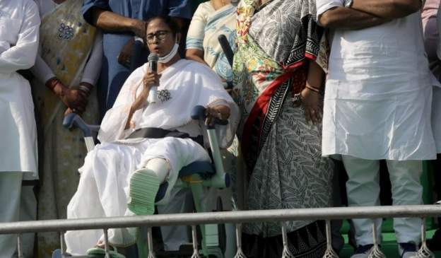 पश्चिम बंगाल चुनाव: नंदीग्राम में मतदान से पहले चुनाव आयोग ने लगाई पाबंदियां पश्चिम बंगाल चुनाव: नंदीग्राम में मतदान से पहले चुनाव आयोग ने लगाई पाबंदियां