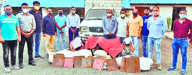 5 people arrested for selling junk businessman in stolen companies