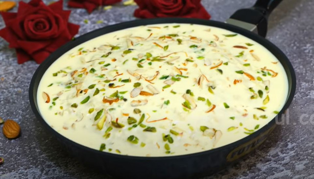 Malai Cake: 12 मिनट में तवे पर बनाएं सुपर सॉफ्ट मलाई केक, जानें रेसिपी