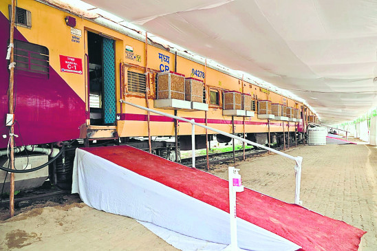Railways handed over 11 Kovid Care coaches to Manpa