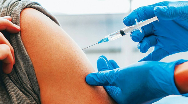 कोरोना पर शिवराज सरकार की सर्जिकल स्ट्राइक, भोपाल में 800  सेंटरों पर जारी है वैक्सीनेशन