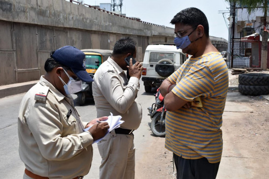 Hiding from the police, 3 officers of Birla Corporation had hurriedly removed from the crusher plant.