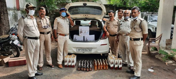 जिले में भारी पैमाने पर चल रहा शराब तस्करी का काम 