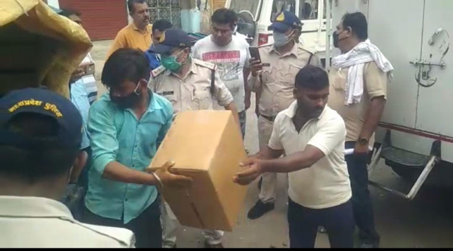 डुप्लीकेट बीड़ी कारखानों पर पुलिस की रेड, तीन आरोपी गिरफ्तार