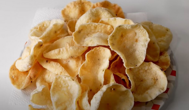 Snacks: घर पर बनाएं सूजी का क्रिस्पी और स्वादिष्ट पापड़, आसान है रेसिपी