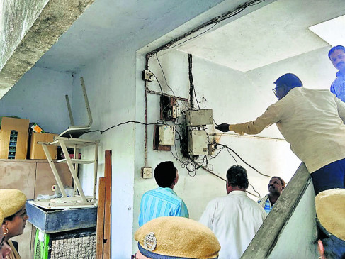 Mahavitaran cut off the power of 10282 defaulters
