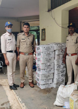 एक लाख रू. की  826 पाव अंग्रेजी शराब बरामद 