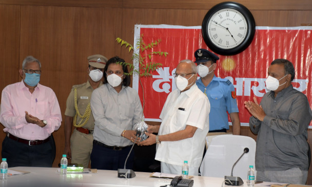 One tree gives happiness like ten sons, Dainik Bhaskars plantation message reached the country