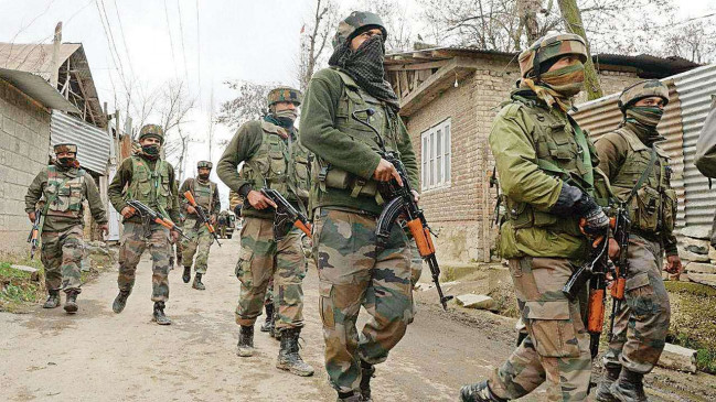 Encounter At Pulwama: सुरक्षाबलों के साथ मुठभेड़ में तीन आतंकी ढेर, मारा गया लश्कर-ए-तैयबा कमांडर अबू हुरैरा