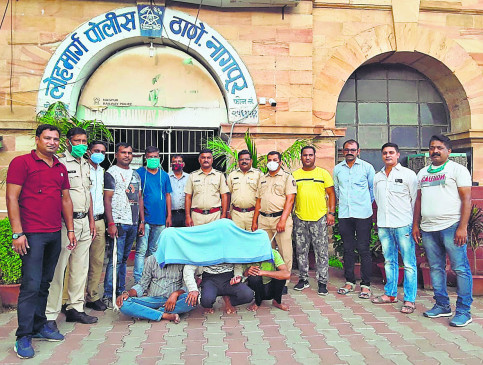 Visiting card found in a bag full of ganja in train, police caught smugglers