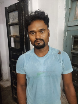 4 arrested with ganja worth 5 and a half lakhs, 2 bikes also seized