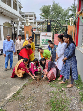 पेड़ों के महत्व जानकर, बन रहे प्रकृति की आवाज