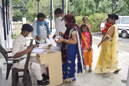 Sisters could not tie rakhi to the prisoners, not even a normal meeting, only phone talk