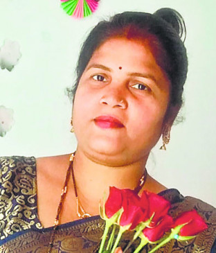 The teacher going to school was crushed by the truck, died on the spot