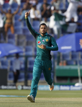 Pakistan spin bowler Nawaz Corona positive