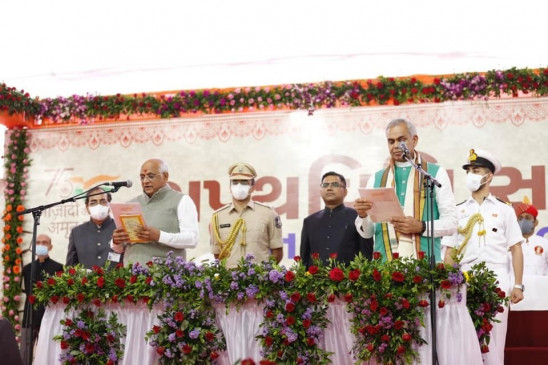 मोदी, शाह और नड्डा ने गुजरात के नए मुख्यमंत्री भूपेंद्र पटेल को दी बधाई