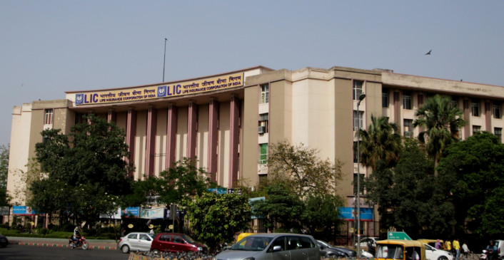 Government wants valuation of Rs 8 to 10 lakh crore for LIC