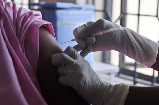 तमिलनाडु में वैक्सीन की कमी से प्रभावित हुआ टीकाकरण अभियान, मुख्यमंत्री ने केंद्र को लिखा पत्र