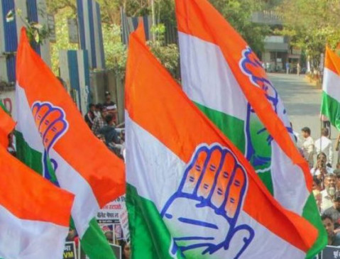 कांग्रेस ने प्रदर्शन धरना देकर किसान आंदोलन को दिया समर्थन 
