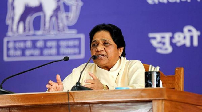 मायावती ने कांग्रेस पर साधा निशाना, बोली कांग्रेस को दलितों पर भरोसा नहीं मायावती ने कांग्रेस पर साधा निशाना, बोली कांग्रेस को दलितों पर भरोसा नहीं