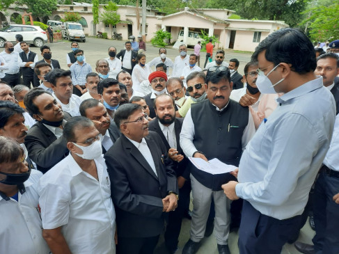 एमपी स्टेट बार कौंसिल के उपाध्यक्ष ने कहा अधिवक्ताओं पर हमला बर्दाश्त नहीं करेंगे 