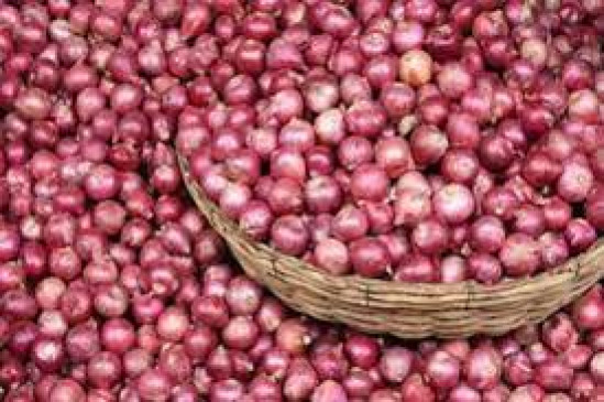 Onion in preparation to make you cry, prices rising rapidly