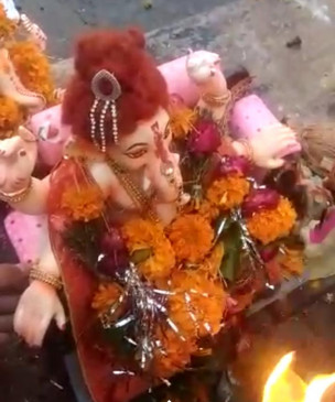धर्म: देवा हो देवा गणपति देवा तुमसे बढ़कर कौन...