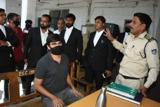 दुष्कर्म के मामले में फरार भाजयुमो का पूर्व पदाधिकारी शुभांग गोंटिया गिरफ्तार 